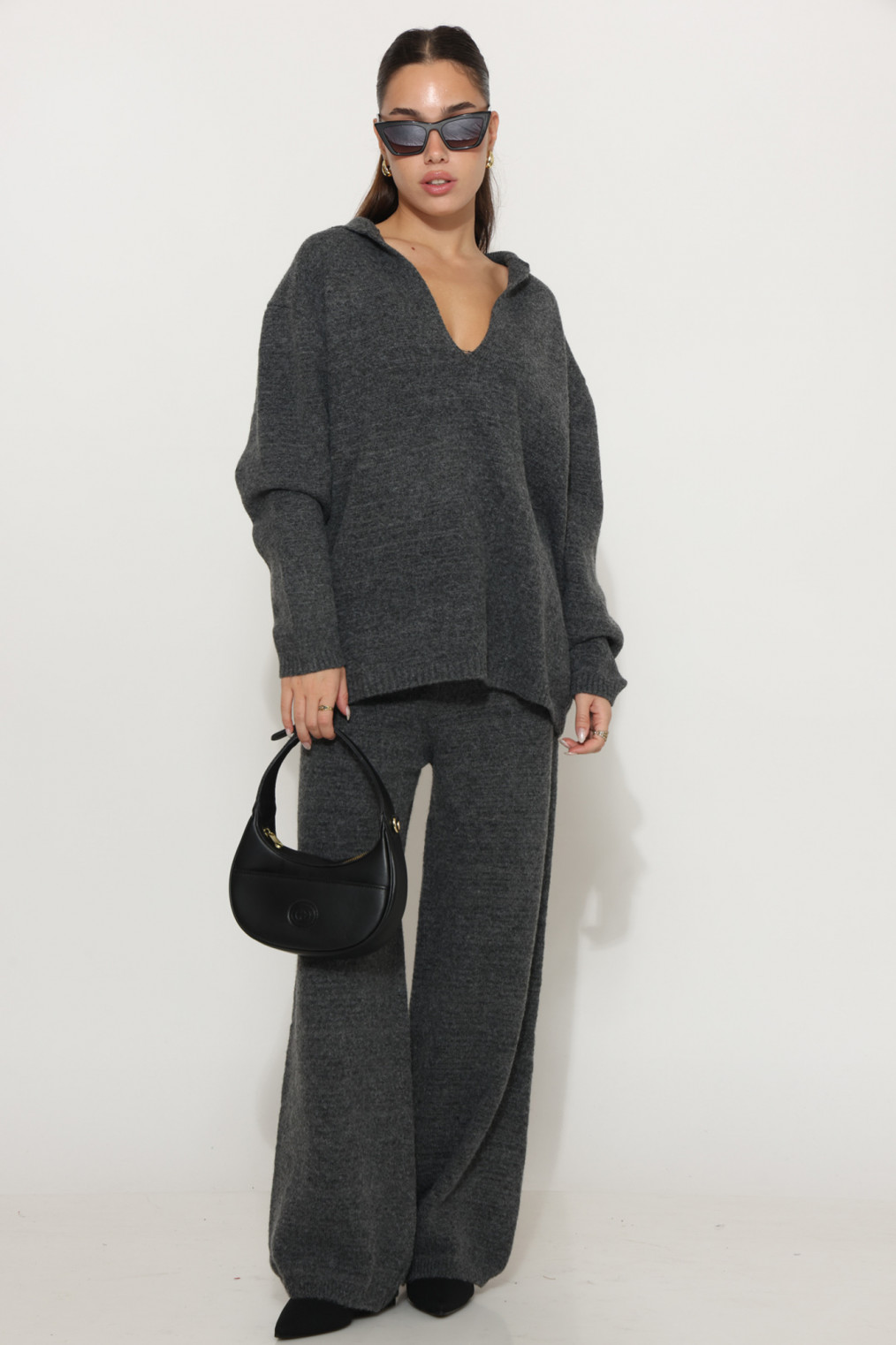 סריג צווארון וי