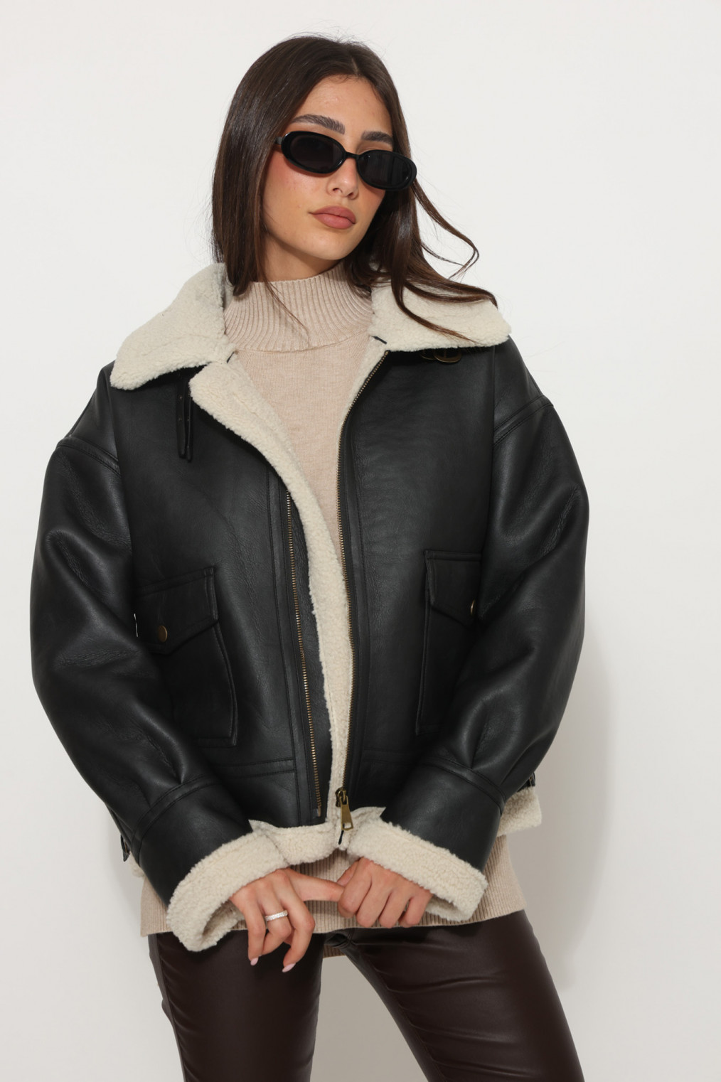 ג`קט עור פרווה צווארון גולף