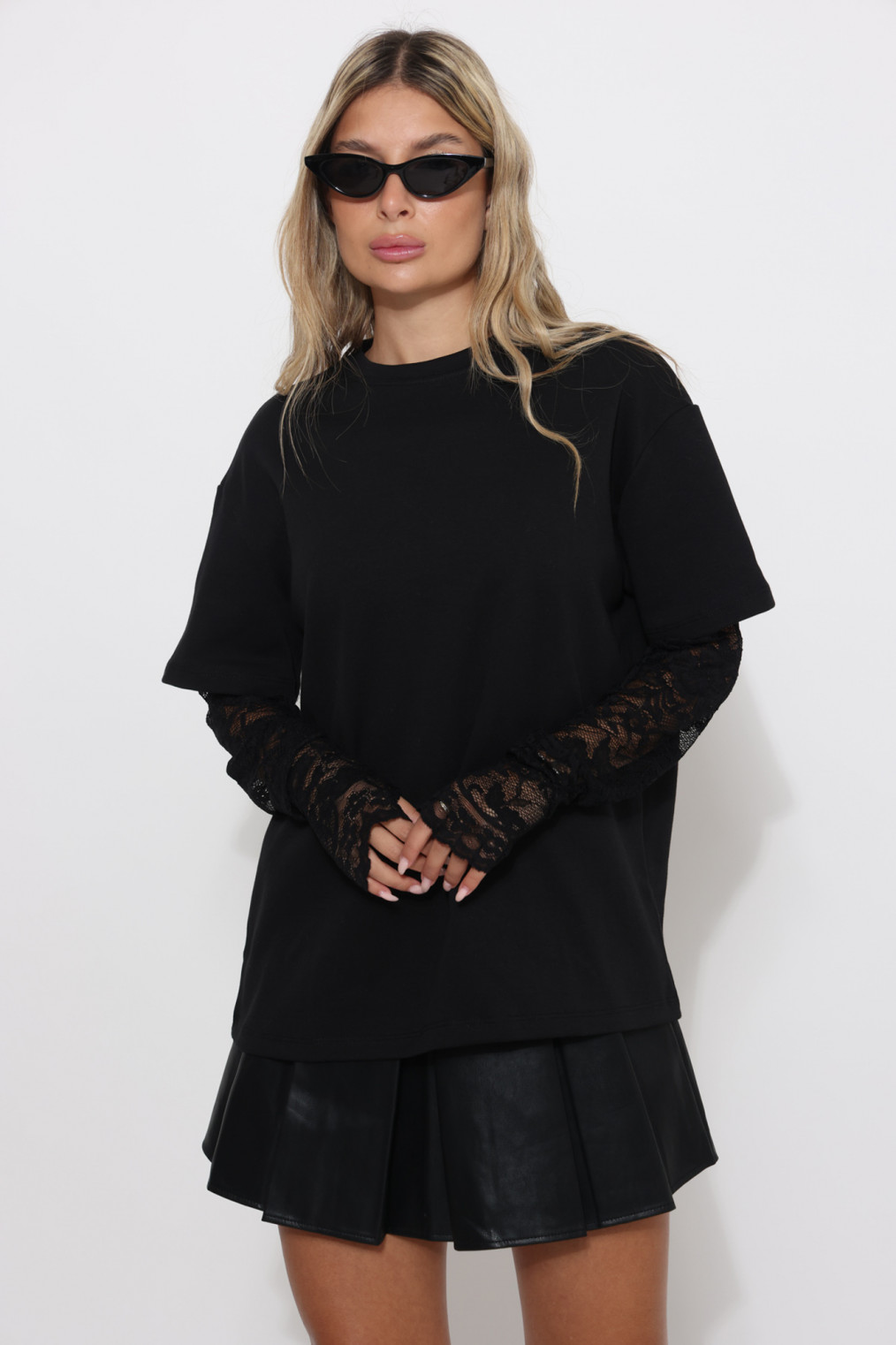 חולצה לוז שילוב תחרה