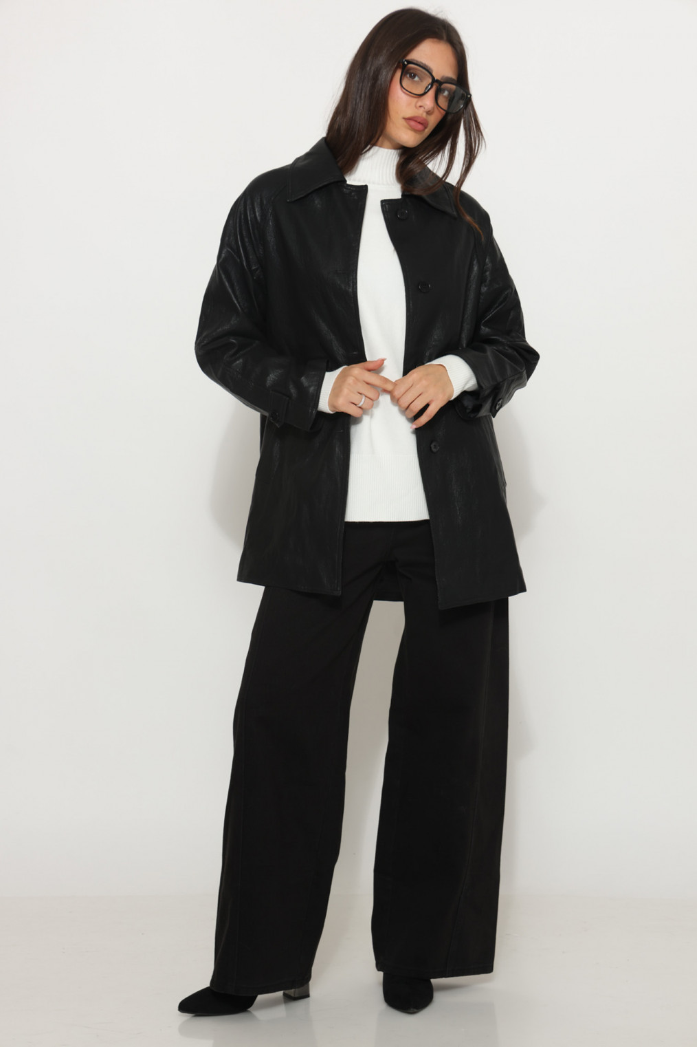 ג`קט דמוי עור חיתוכים