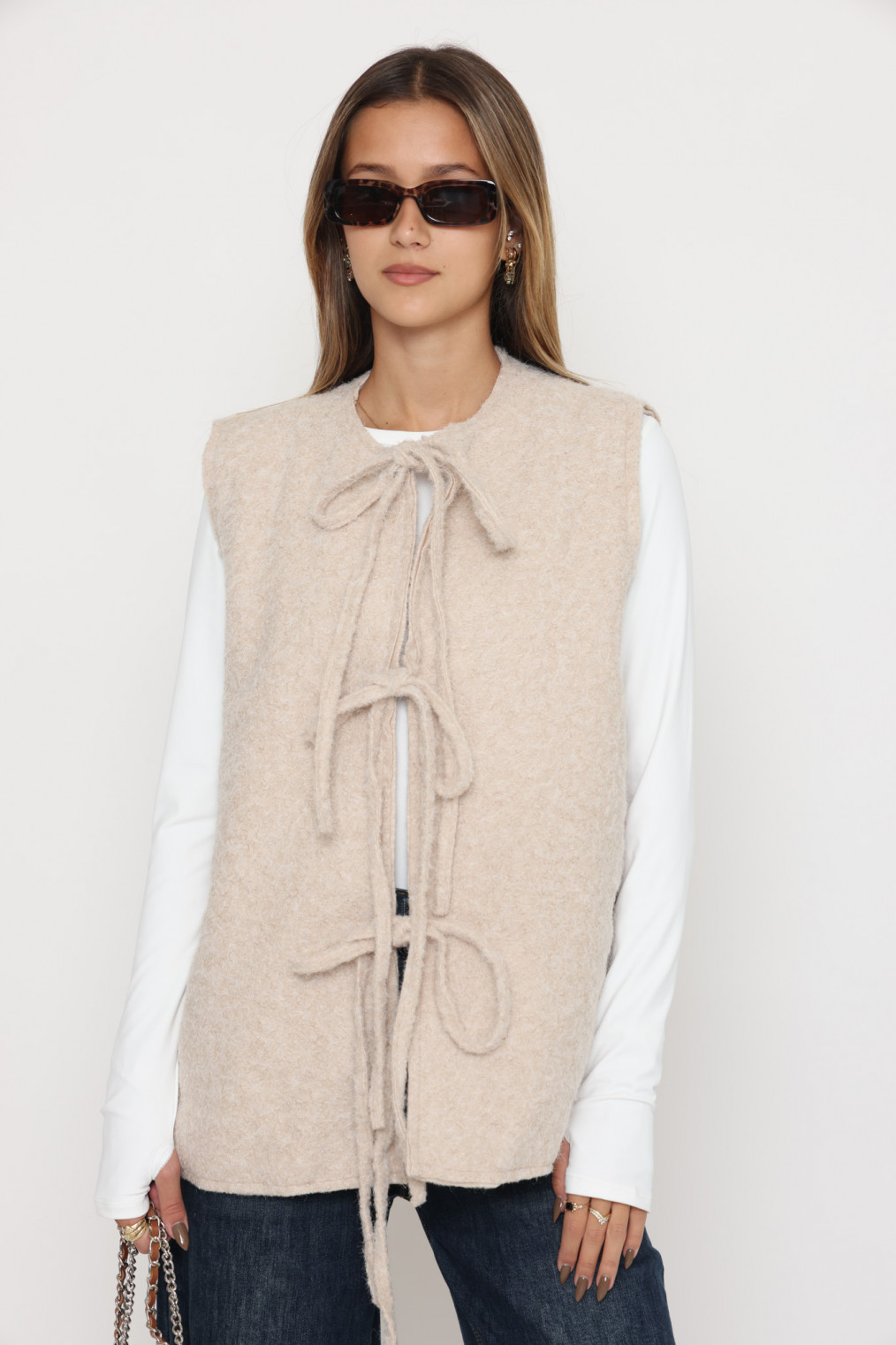 עליונית ללא שרוול