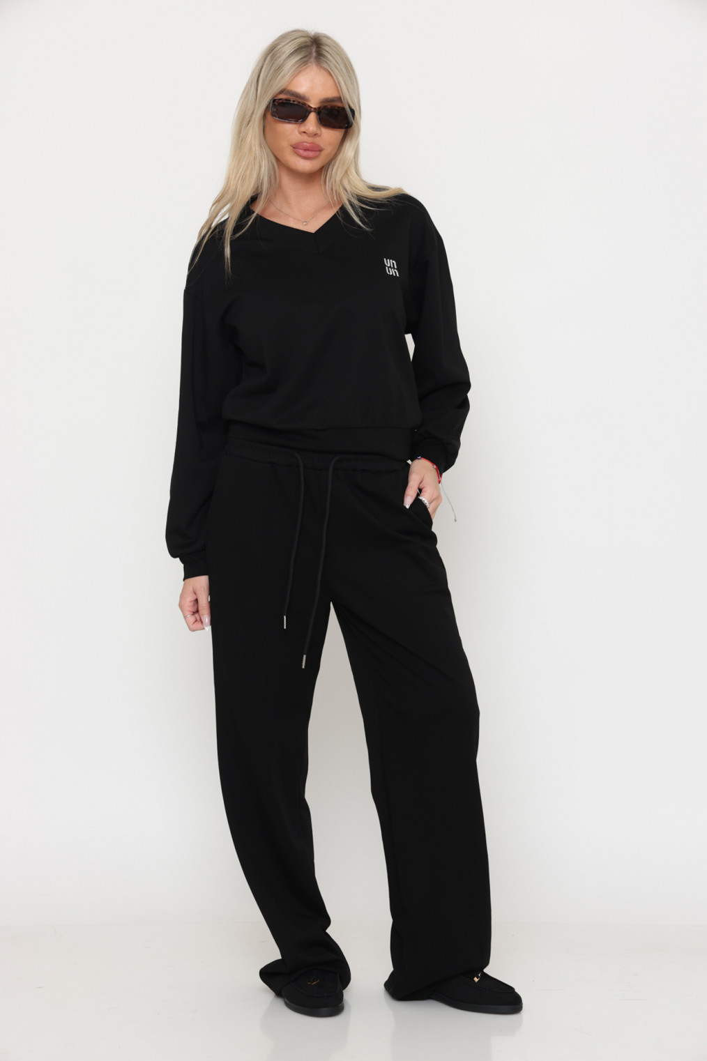 חליפה וי מכנס ארוך