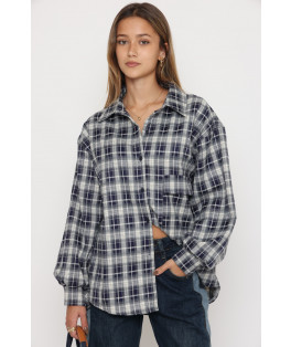 חולצה משובצת מכופתרת